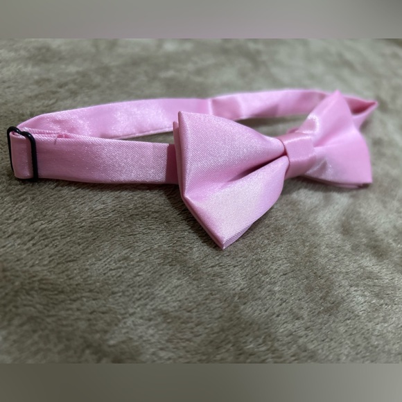 🎀wholesale🎀 Bow Tie for toddler to big boys/ adjustable straps - Picture 3 of 9